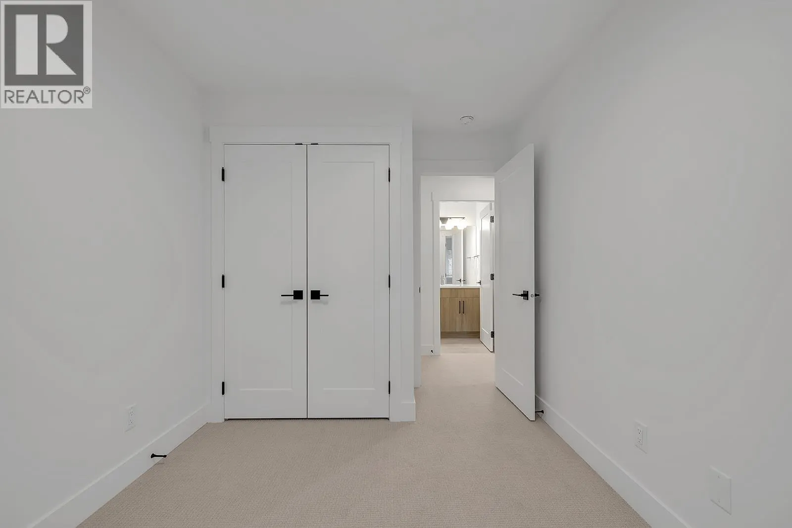2835 Canyon Crest Drive Unit# 12