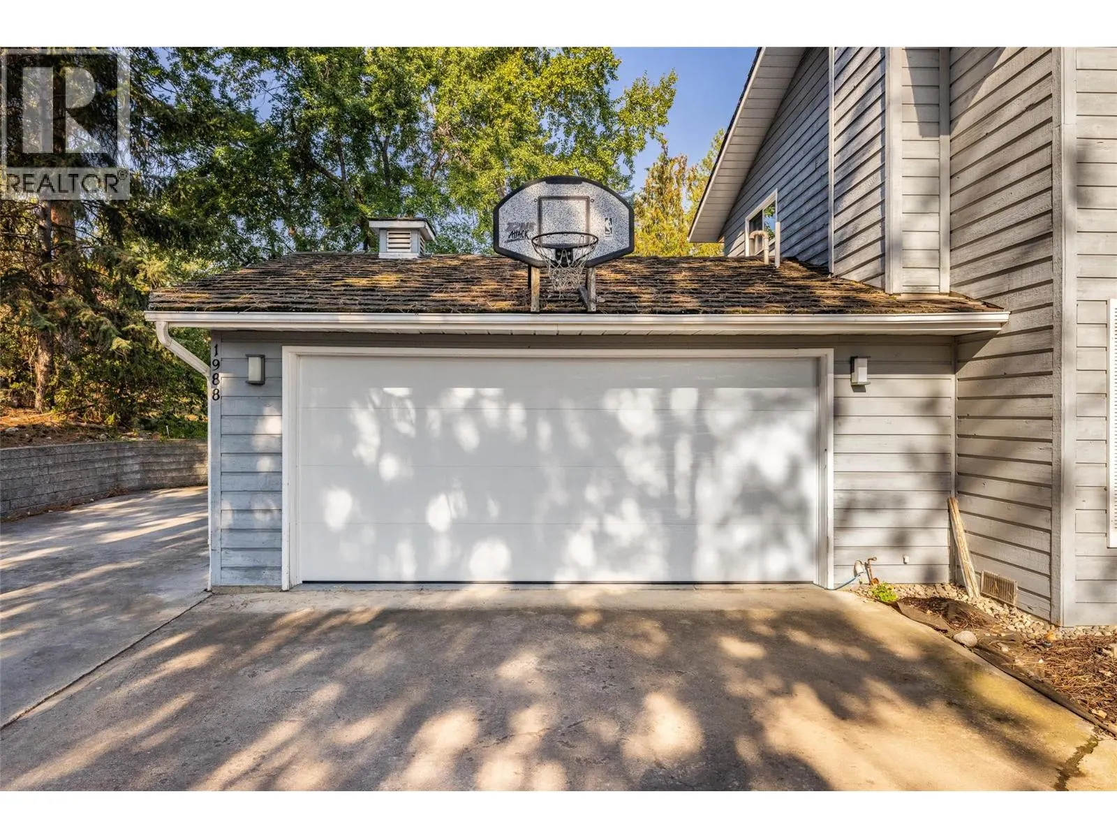 1988 Abel Street