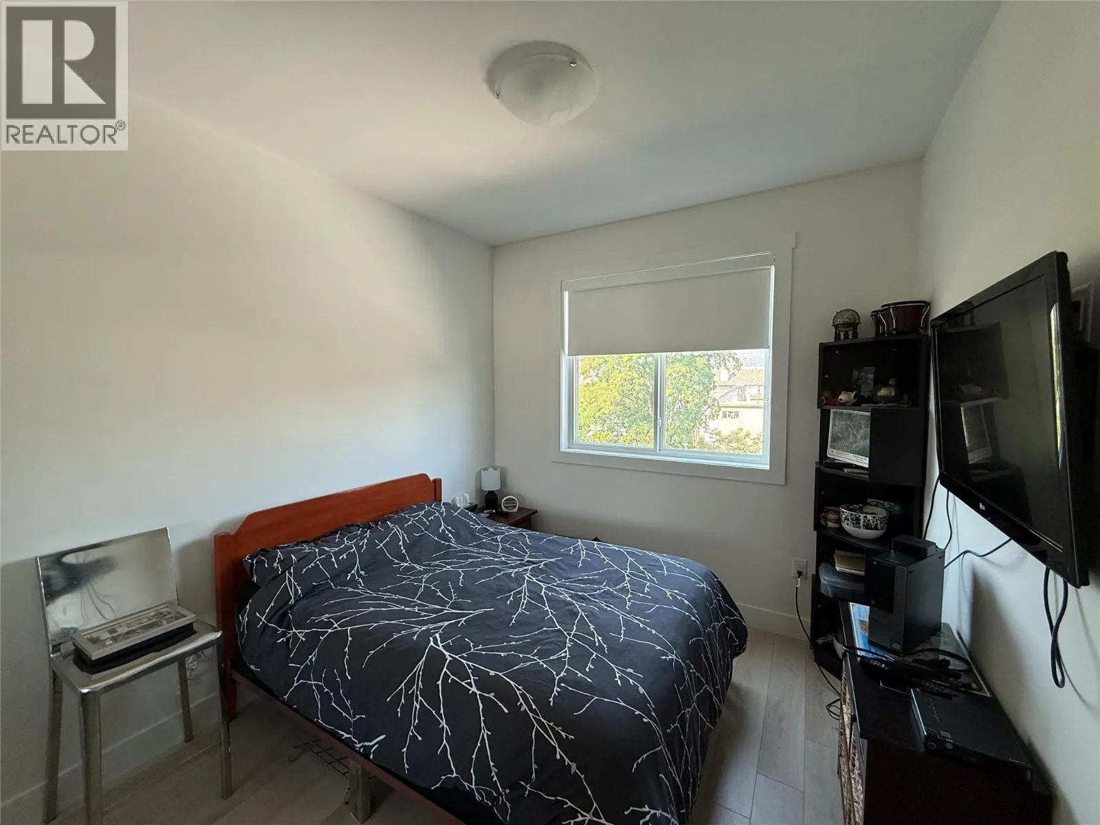 210 Scott Avenue Unit# 104