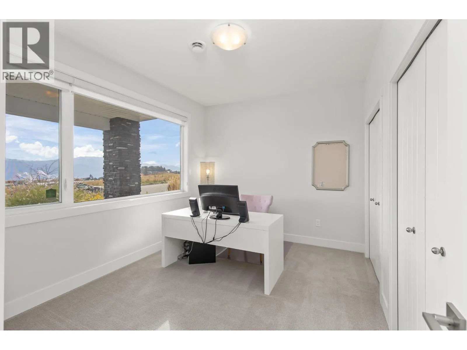 2612 Paramount Drive