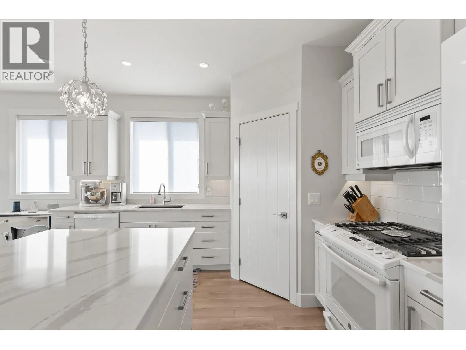 2612 Paramount Drive