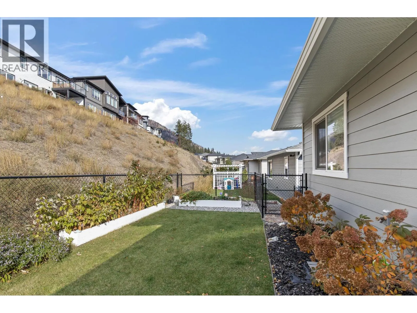2612 Paramount Drive