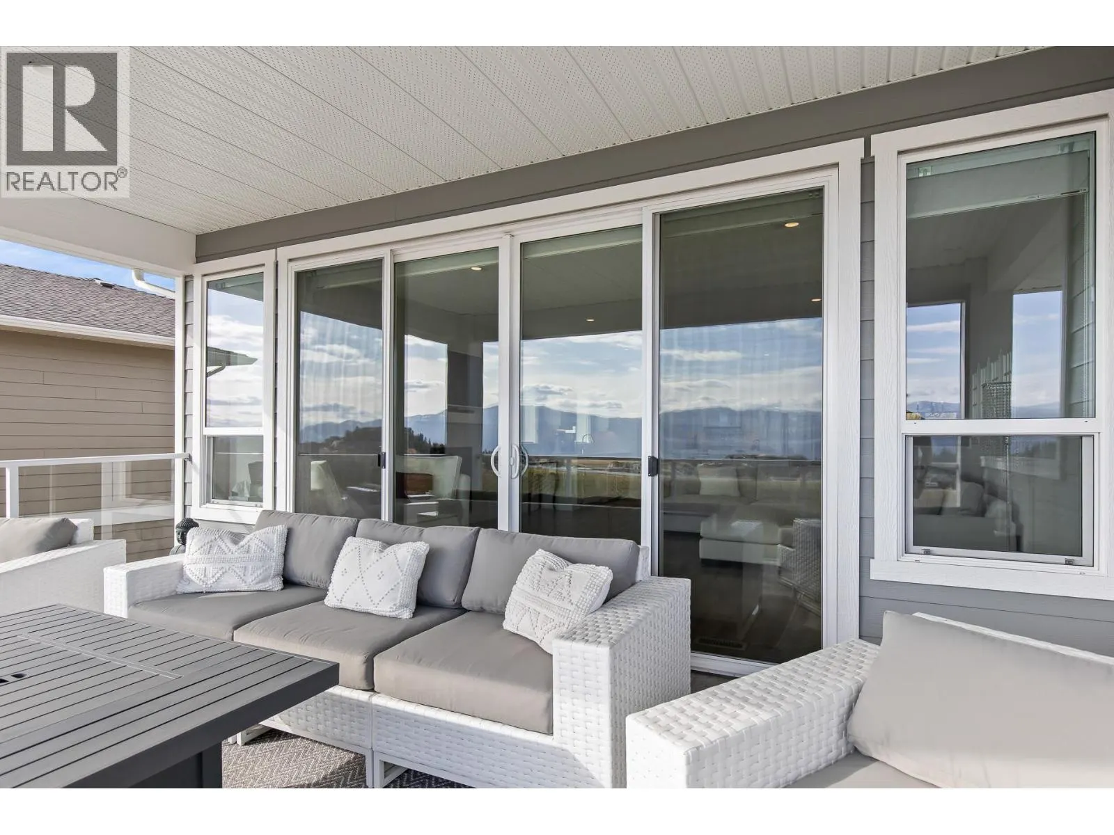 2612 Paramount Drive
