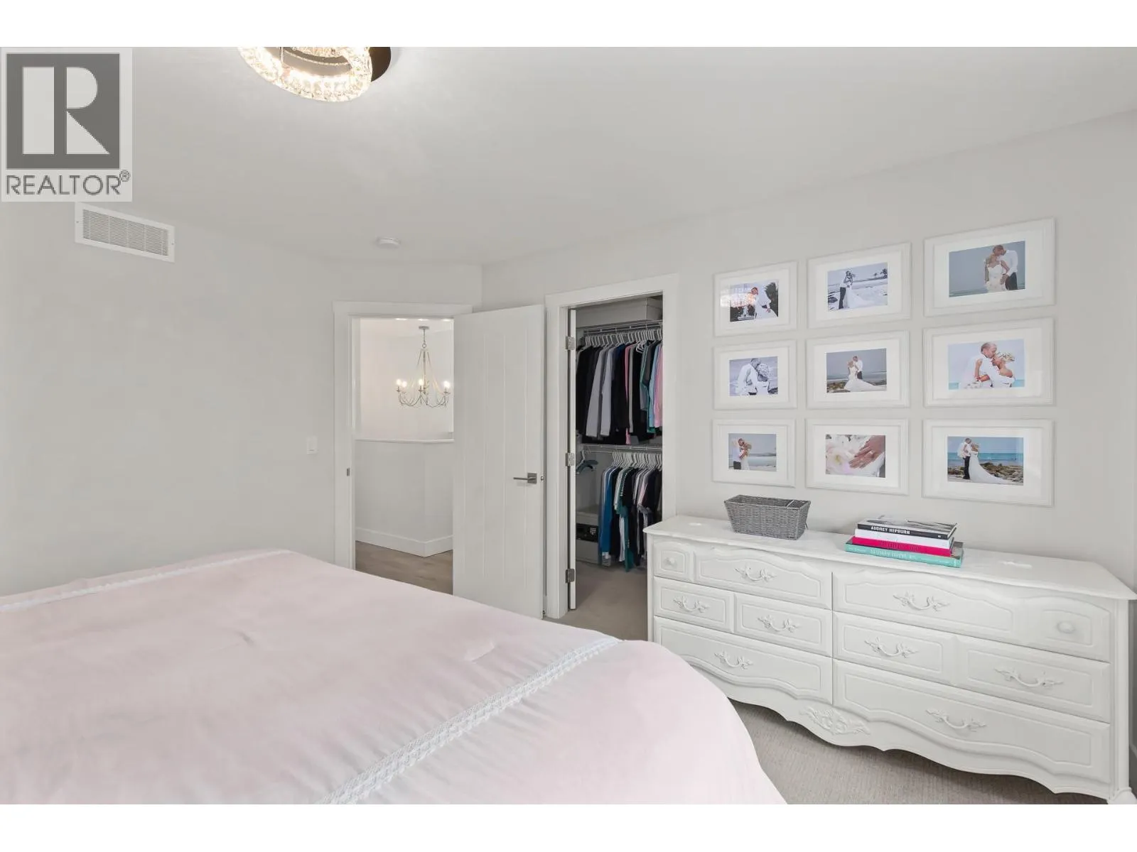 2612 Paramount Drive