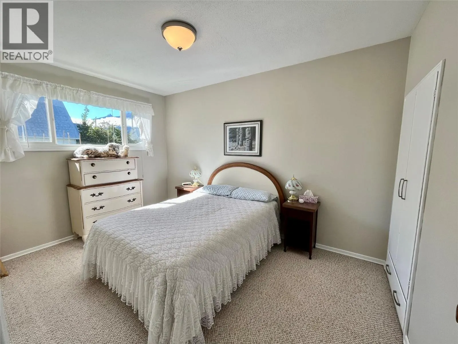120 4th Avenue NW