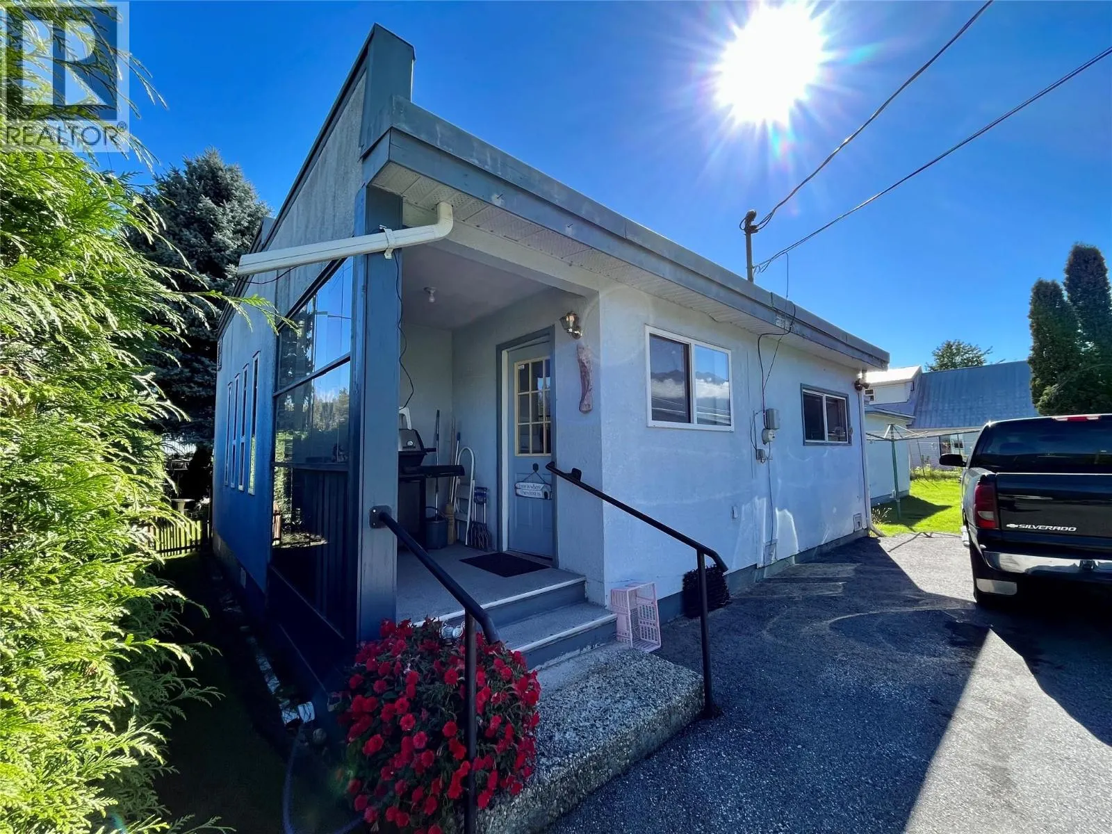 120 4th Avenue NW