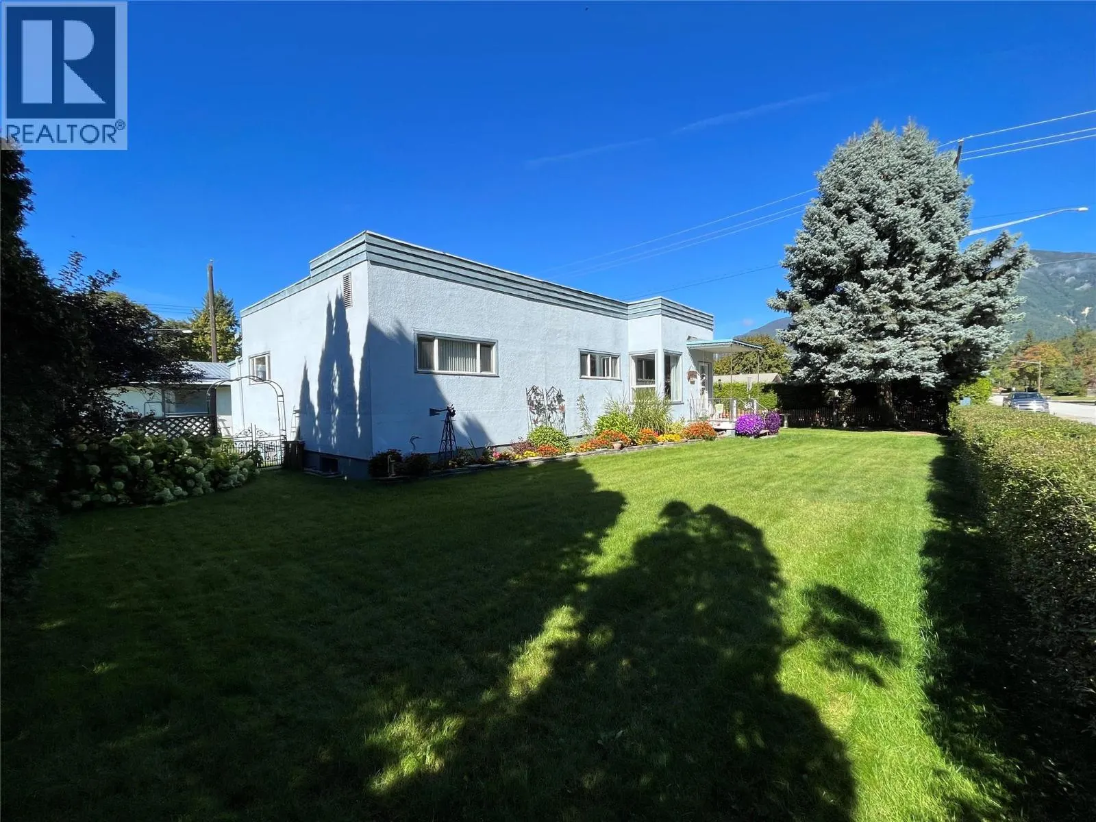 120 4th Avenue NW