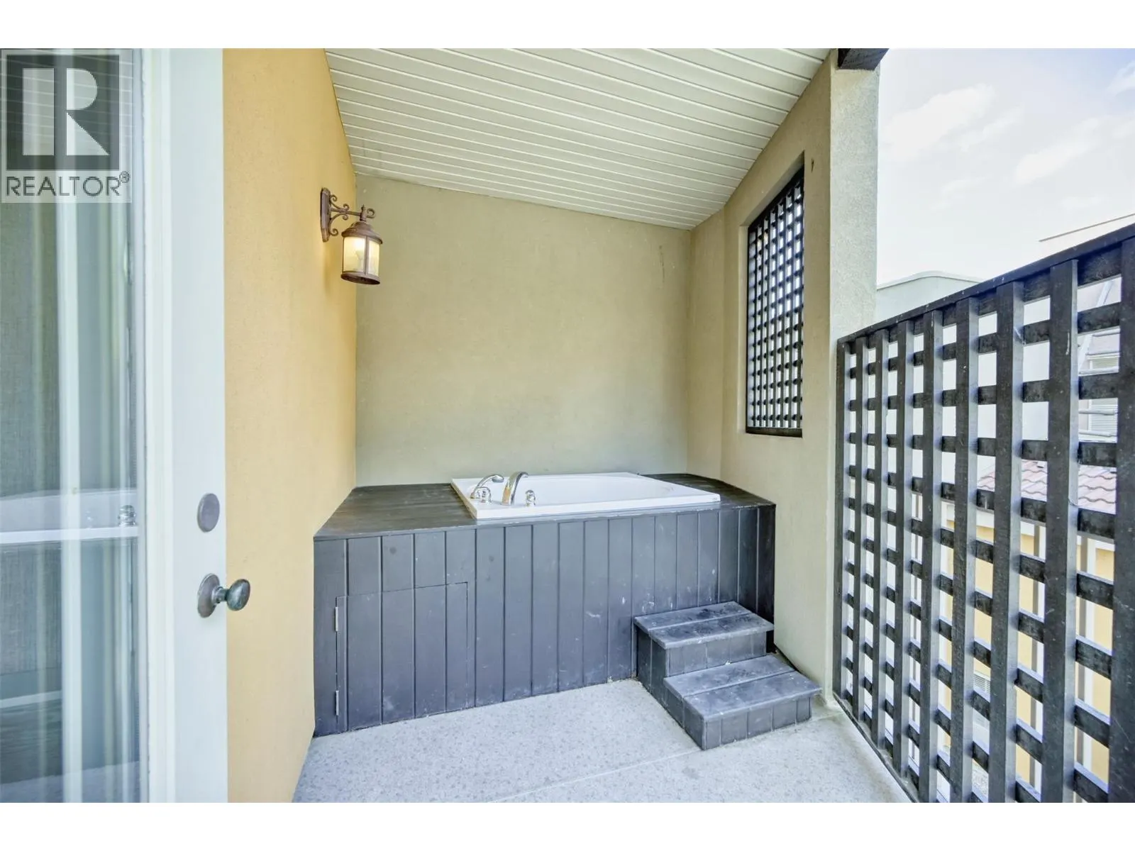 1200 RANCHER CREEK Road Unit# 202C