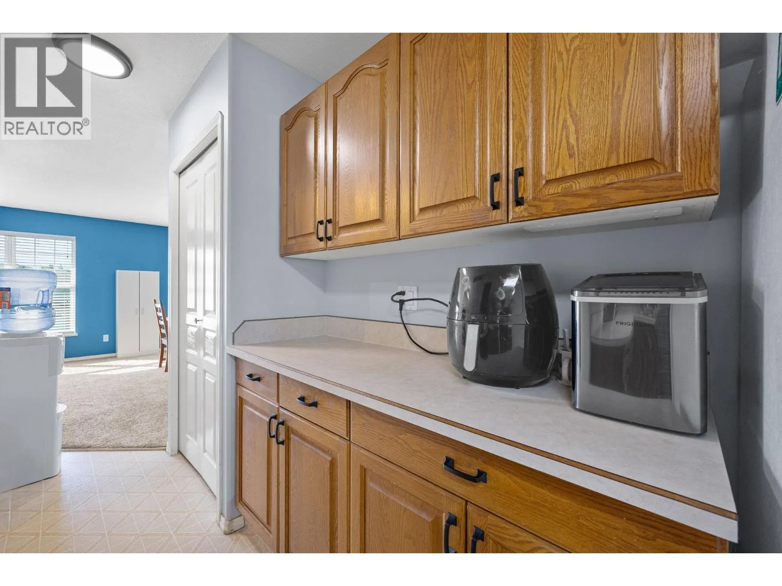 303 Regent Avenue Unit# 27