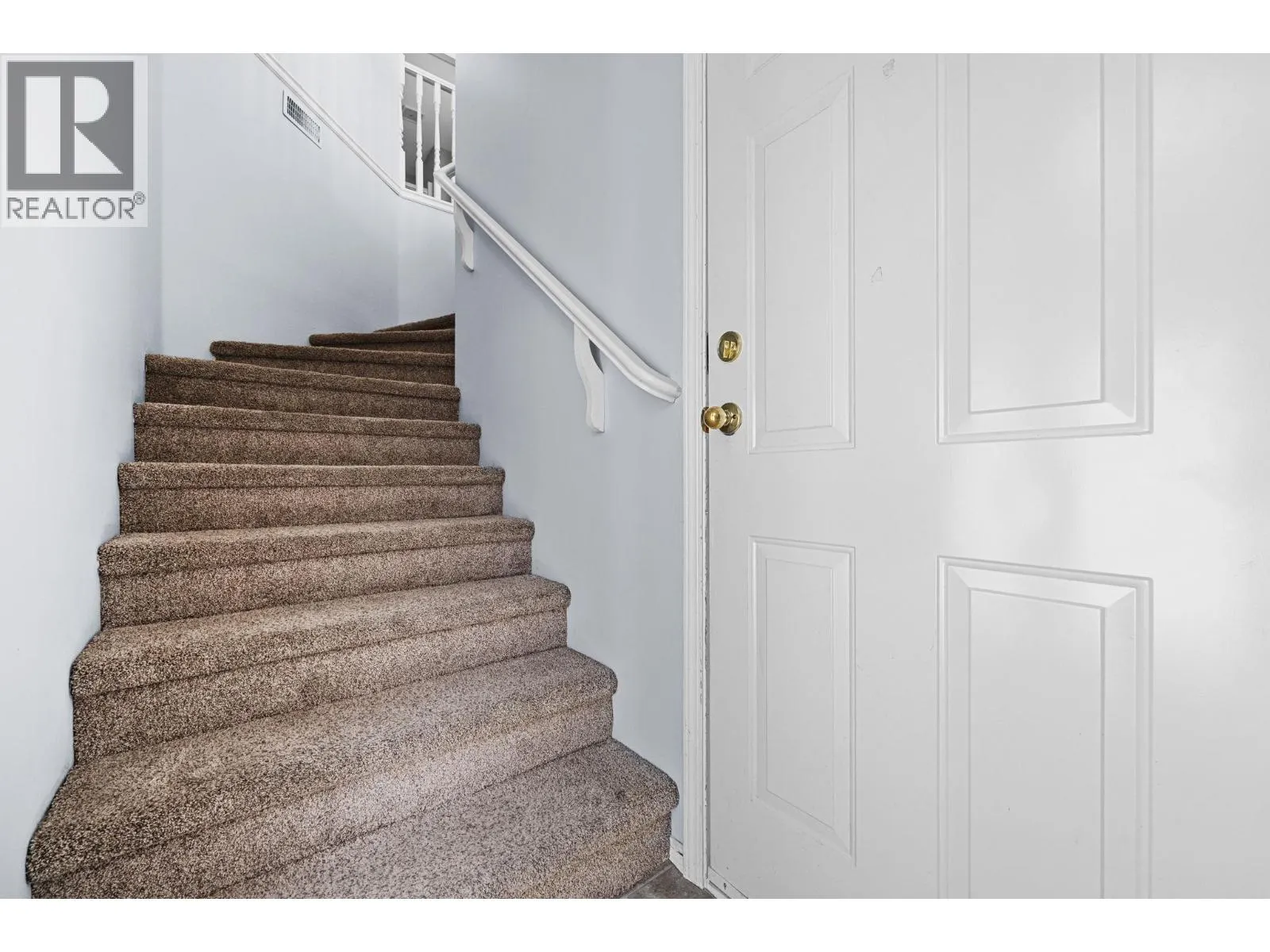 303 Regent Avenue Unit# 27