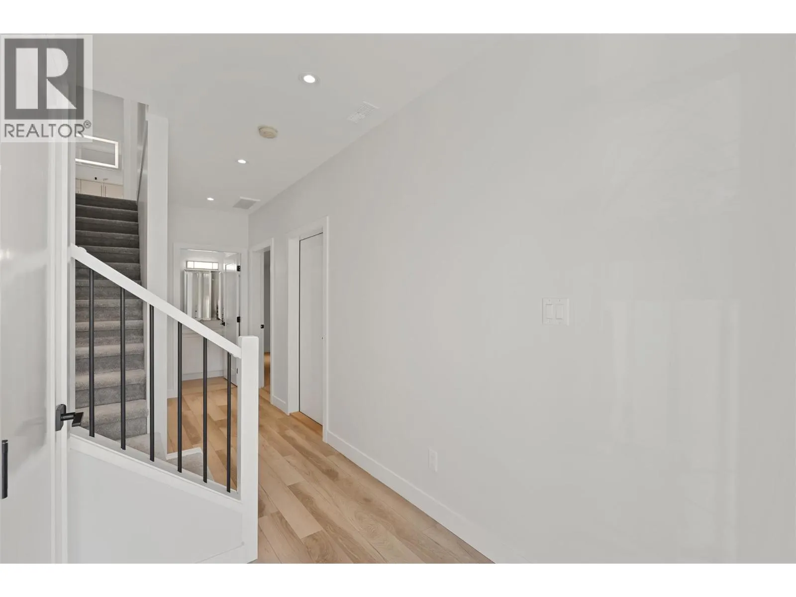 124 RIVER GATE Drive