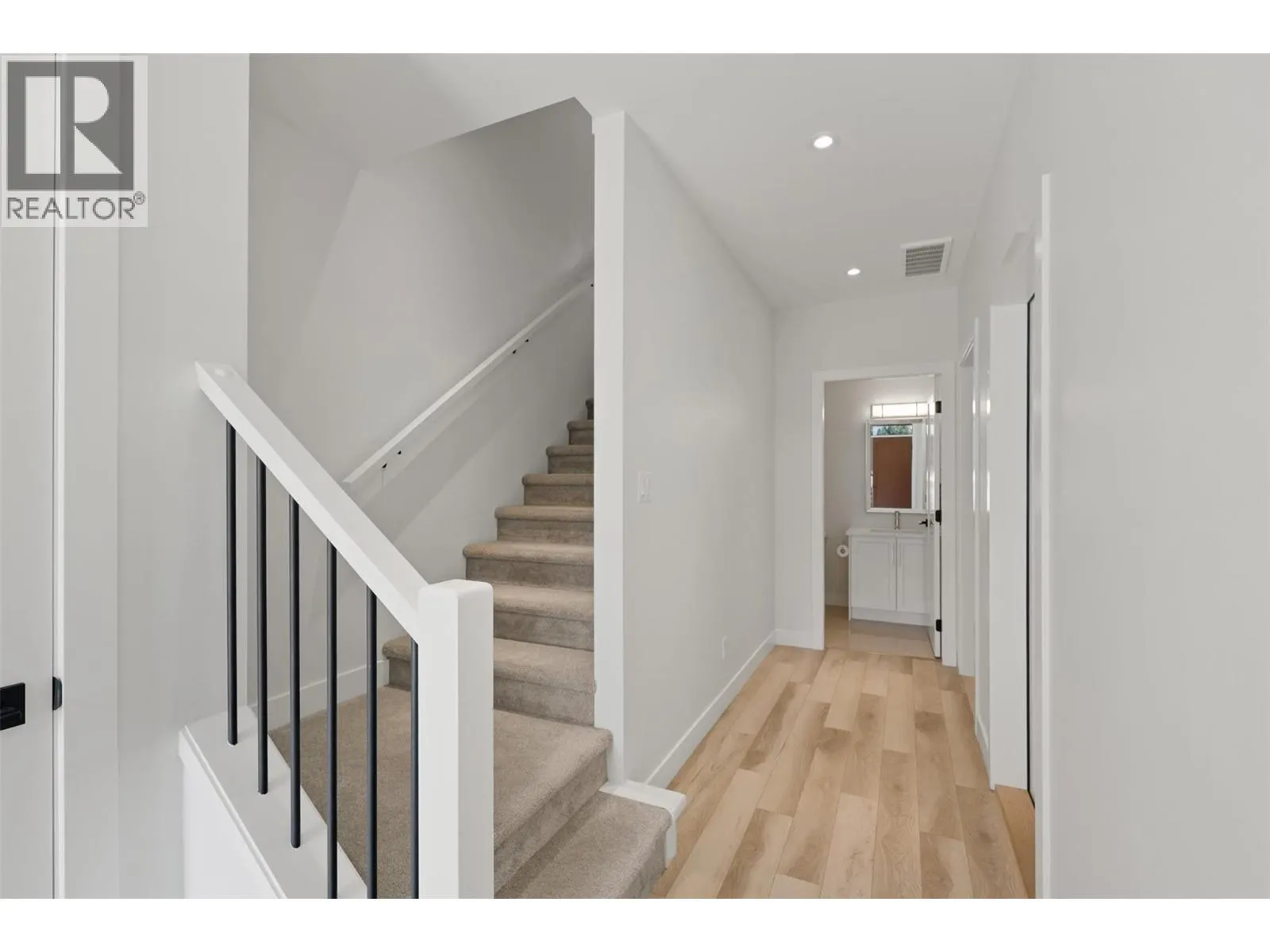 124 RIVER GATE Drive