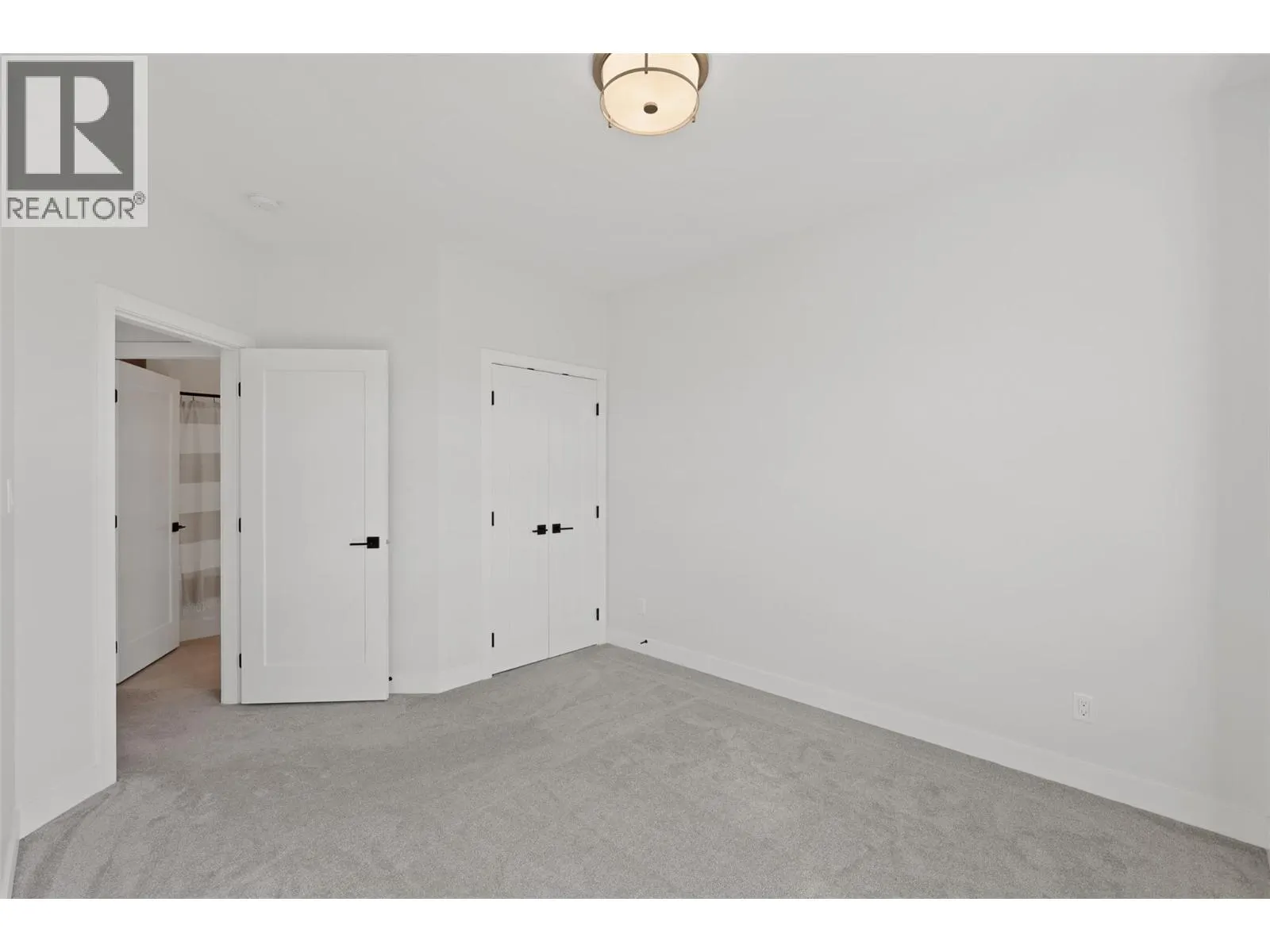 124 RIVER GATE Drive