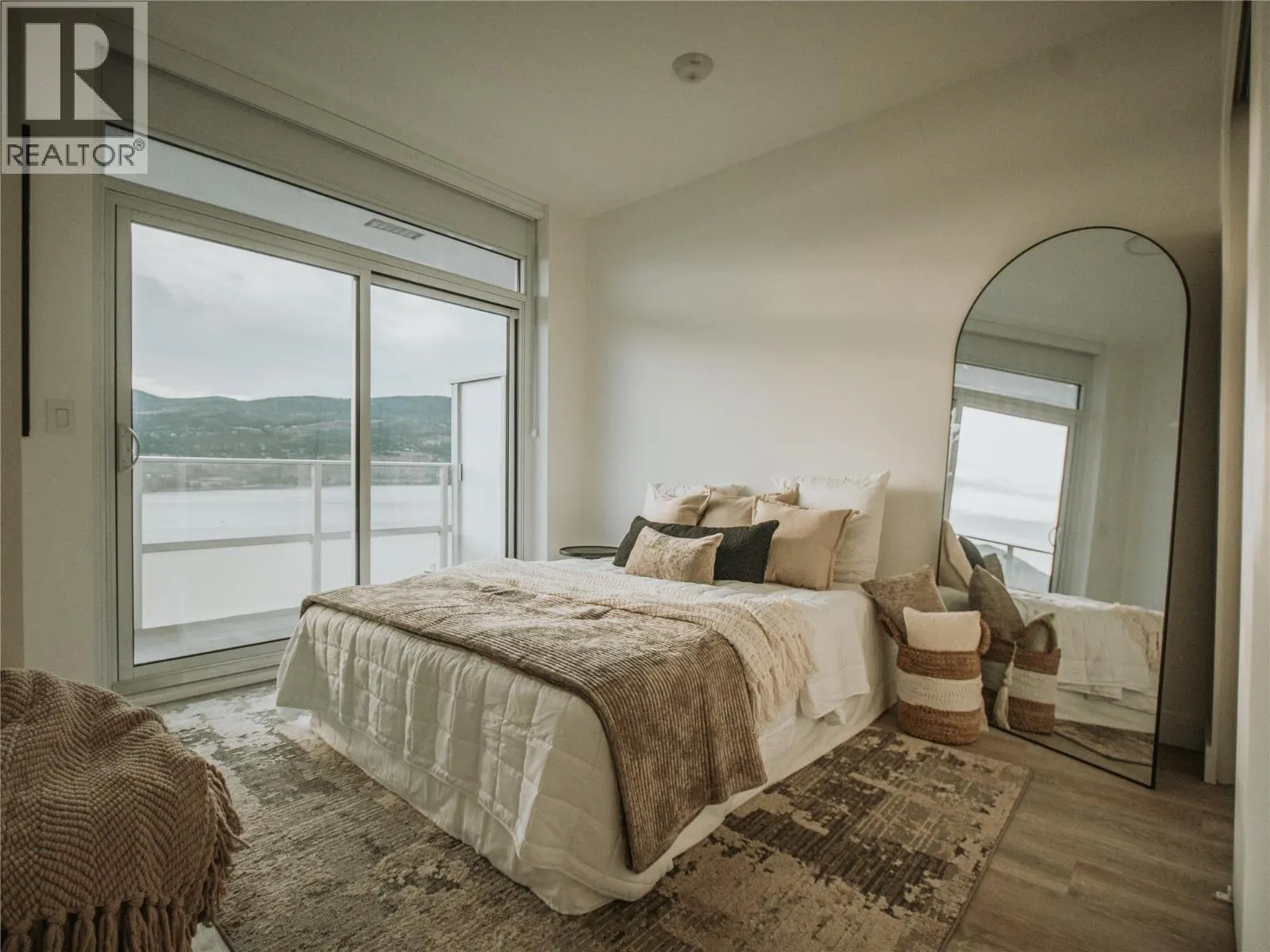 238 Leon Avenue Unit# 1507