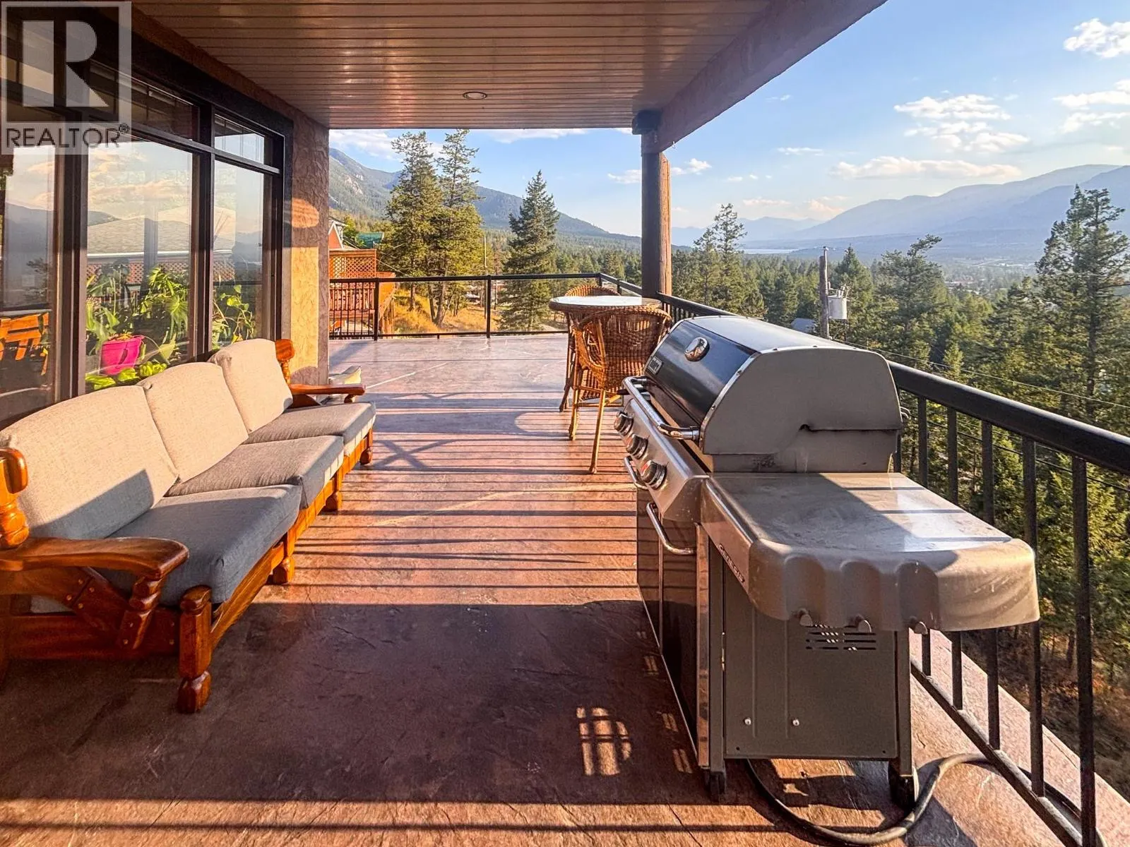 4931 MOUNTAIN VIEW Drive