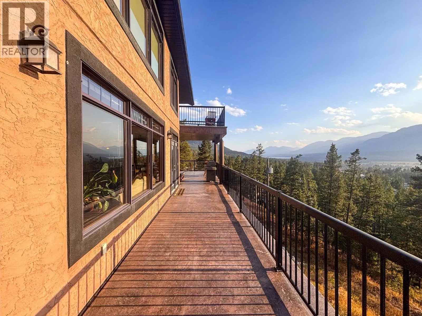 4931 MOUNTAIN VIEW Drive
