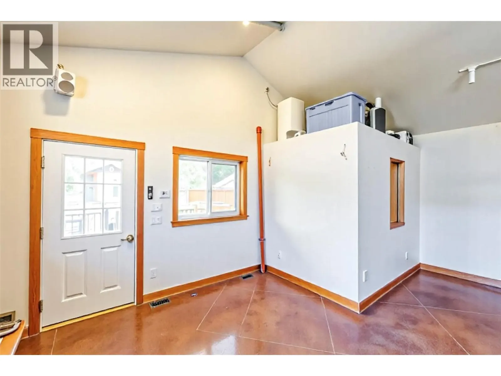 3 Elkview Crescent