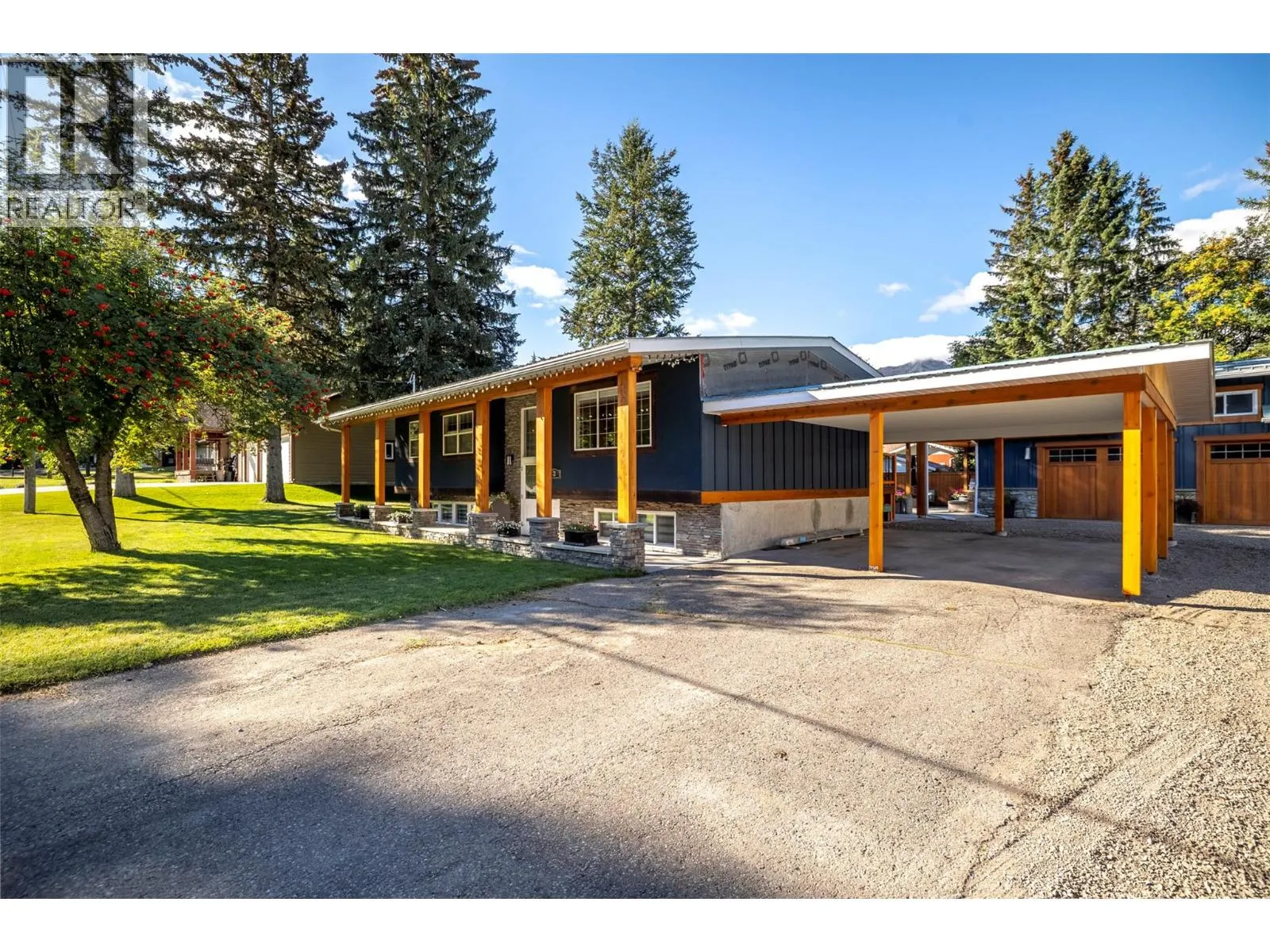 3 Elkview Crescent
