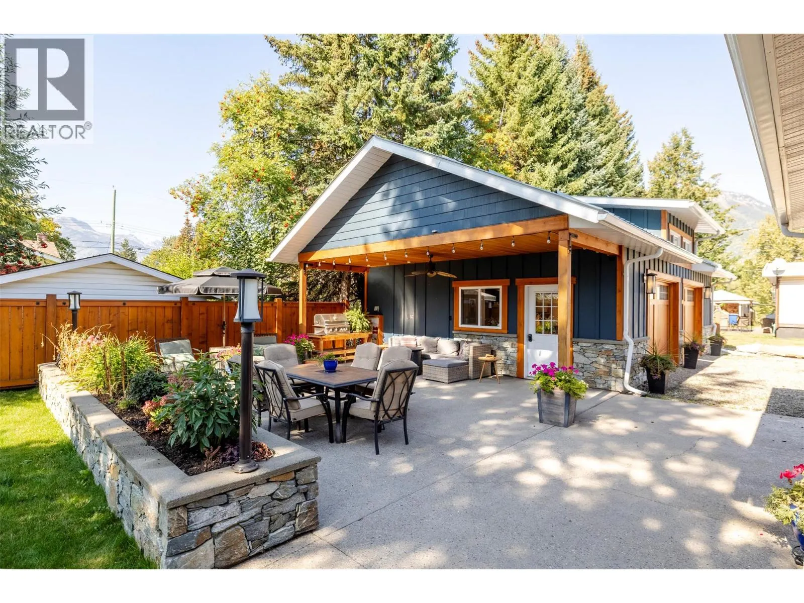 3 Elkview Crescent