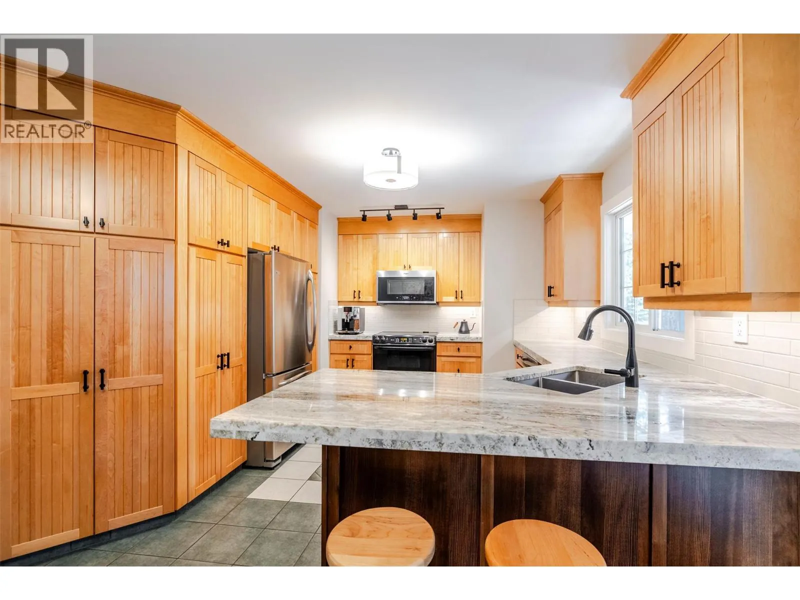 3 Elkview Crescent