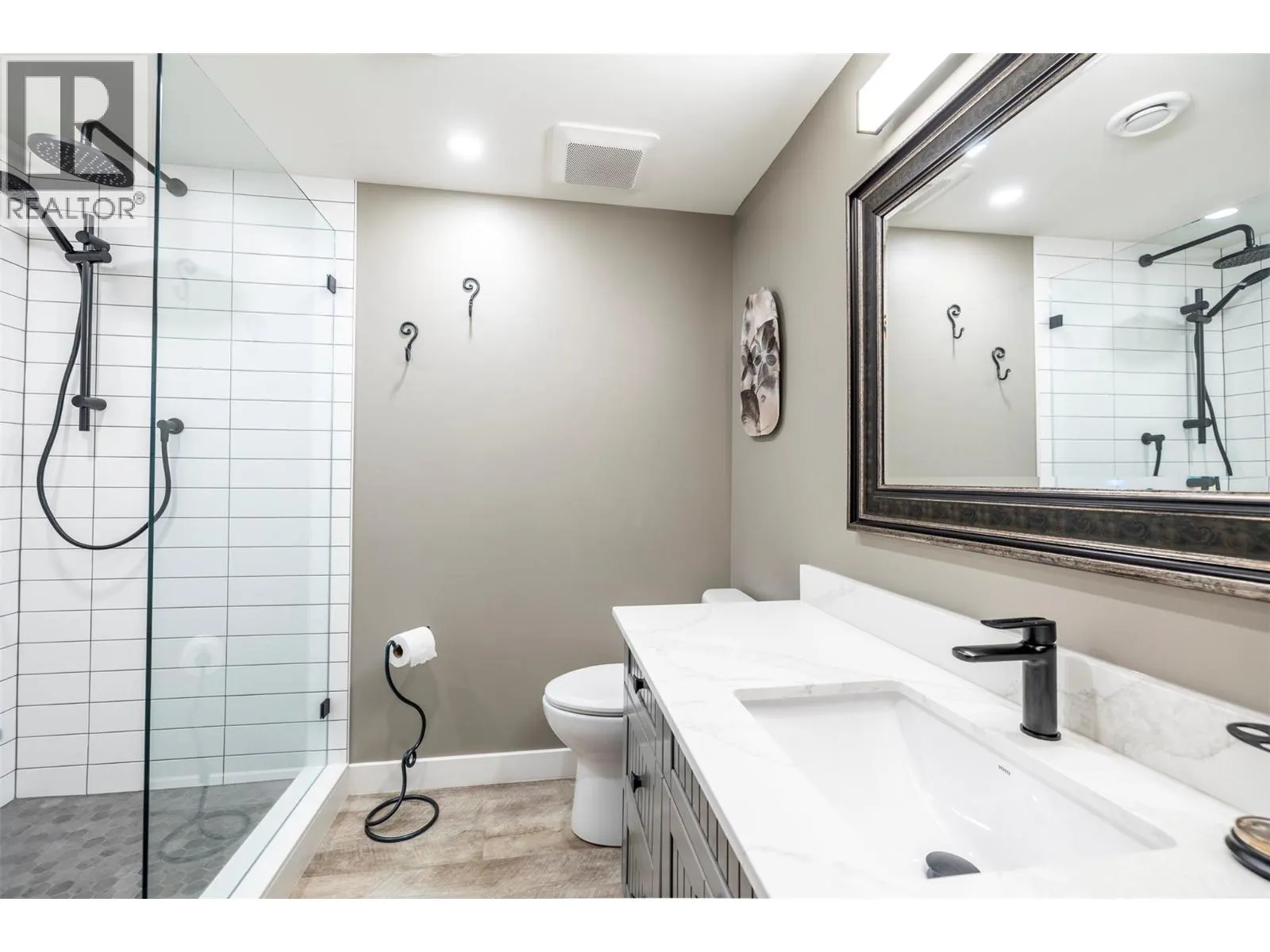 3 Elkview Crescent