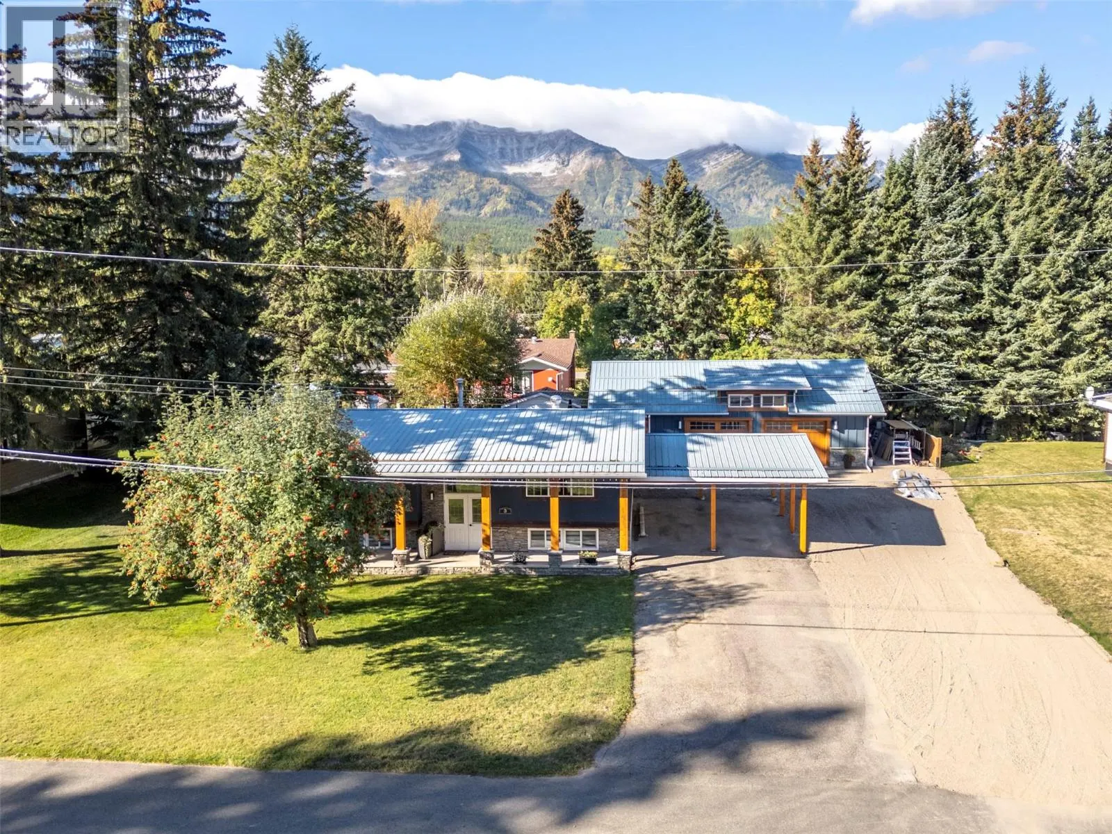 3 Elkview Crescent