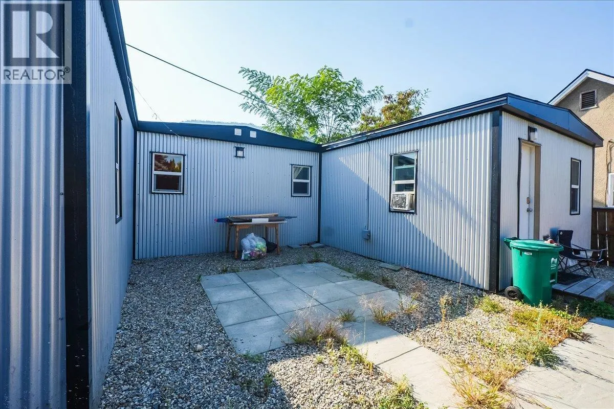 1406 FOURTH Avenue