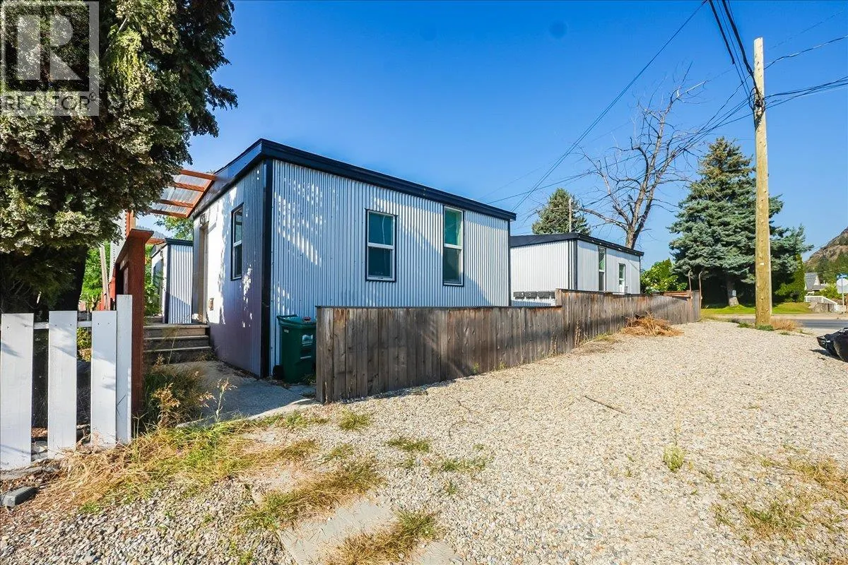 1406 FOURTH Avenue