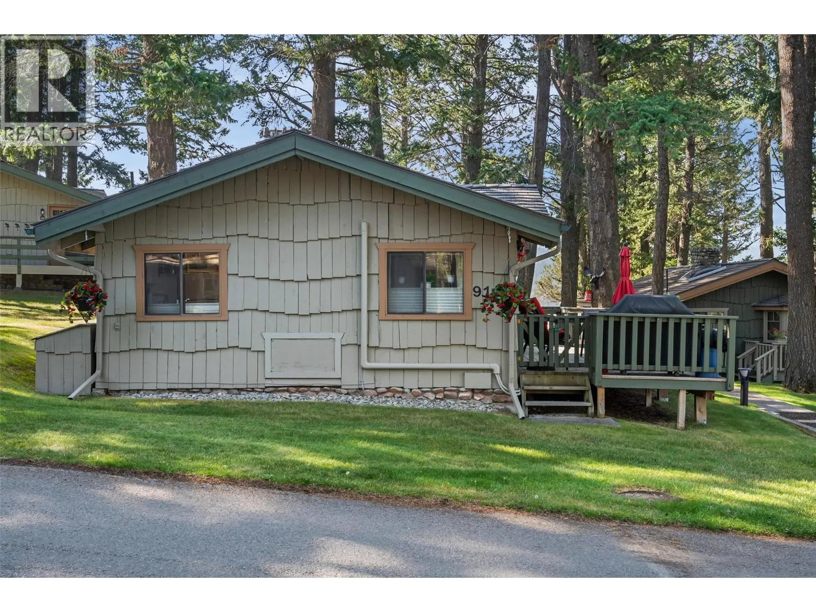 1492 Akiskinook Road Unit# 91