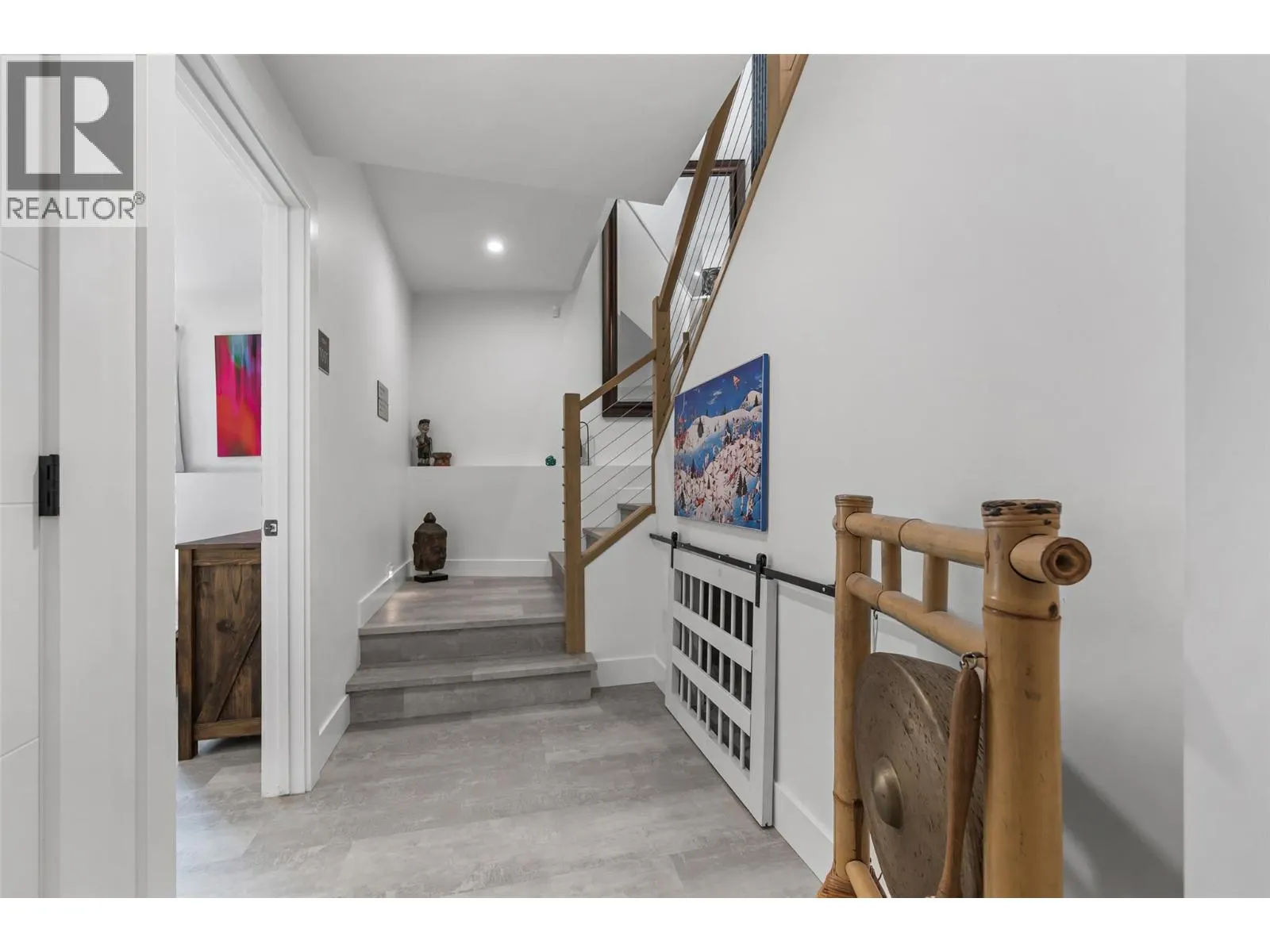 2615 Lakeview Rise