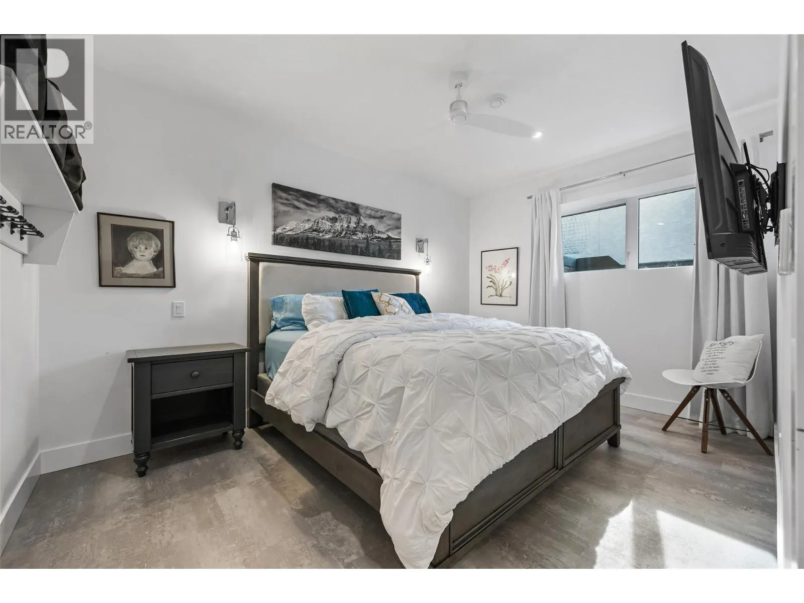 2615 Lakeview Rise