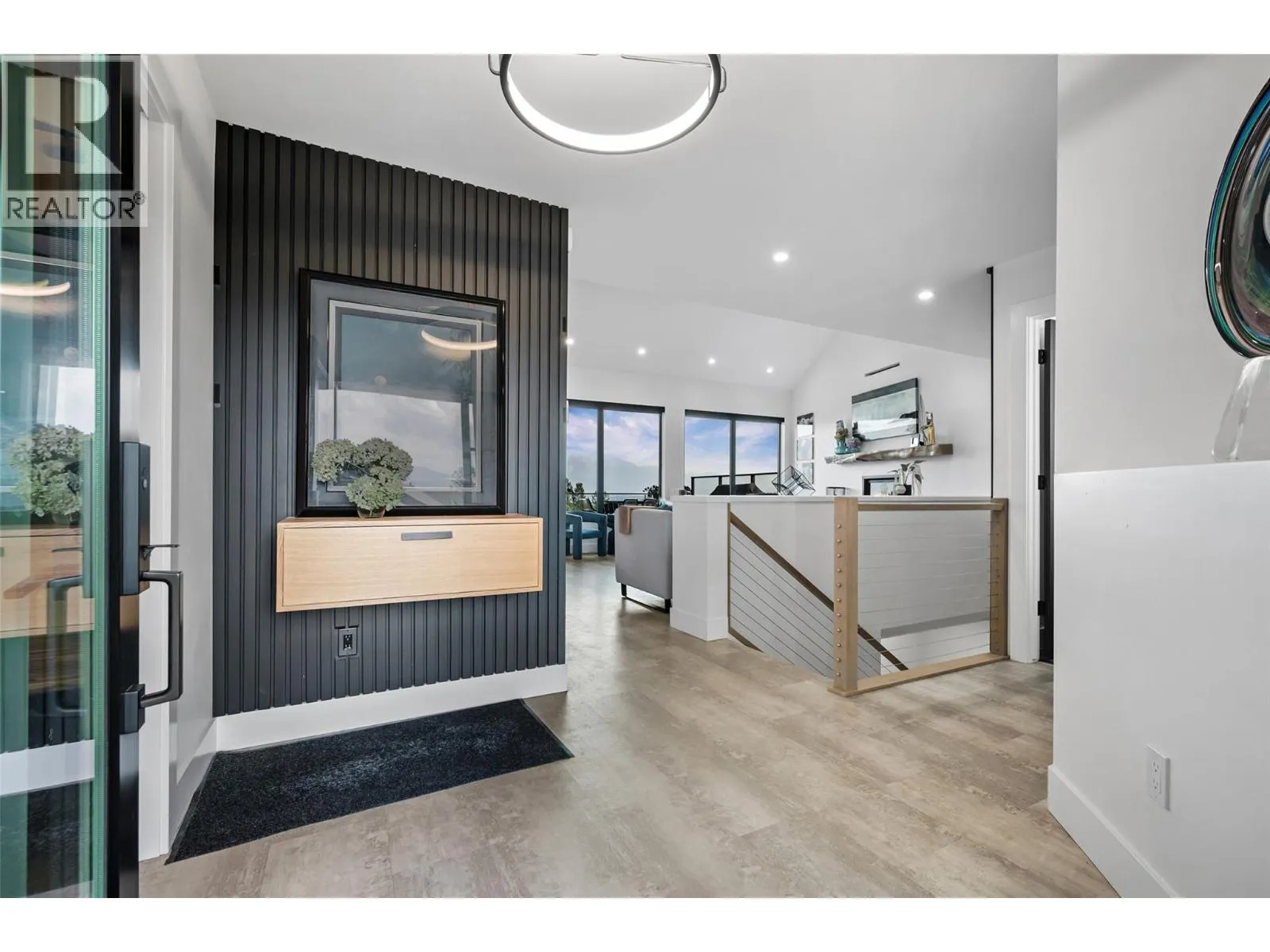 2615 Lakeview Rise
