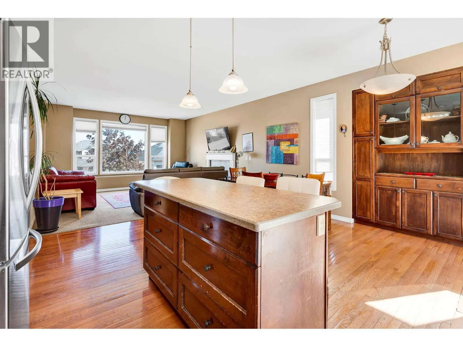 2575 BENTALL Drive