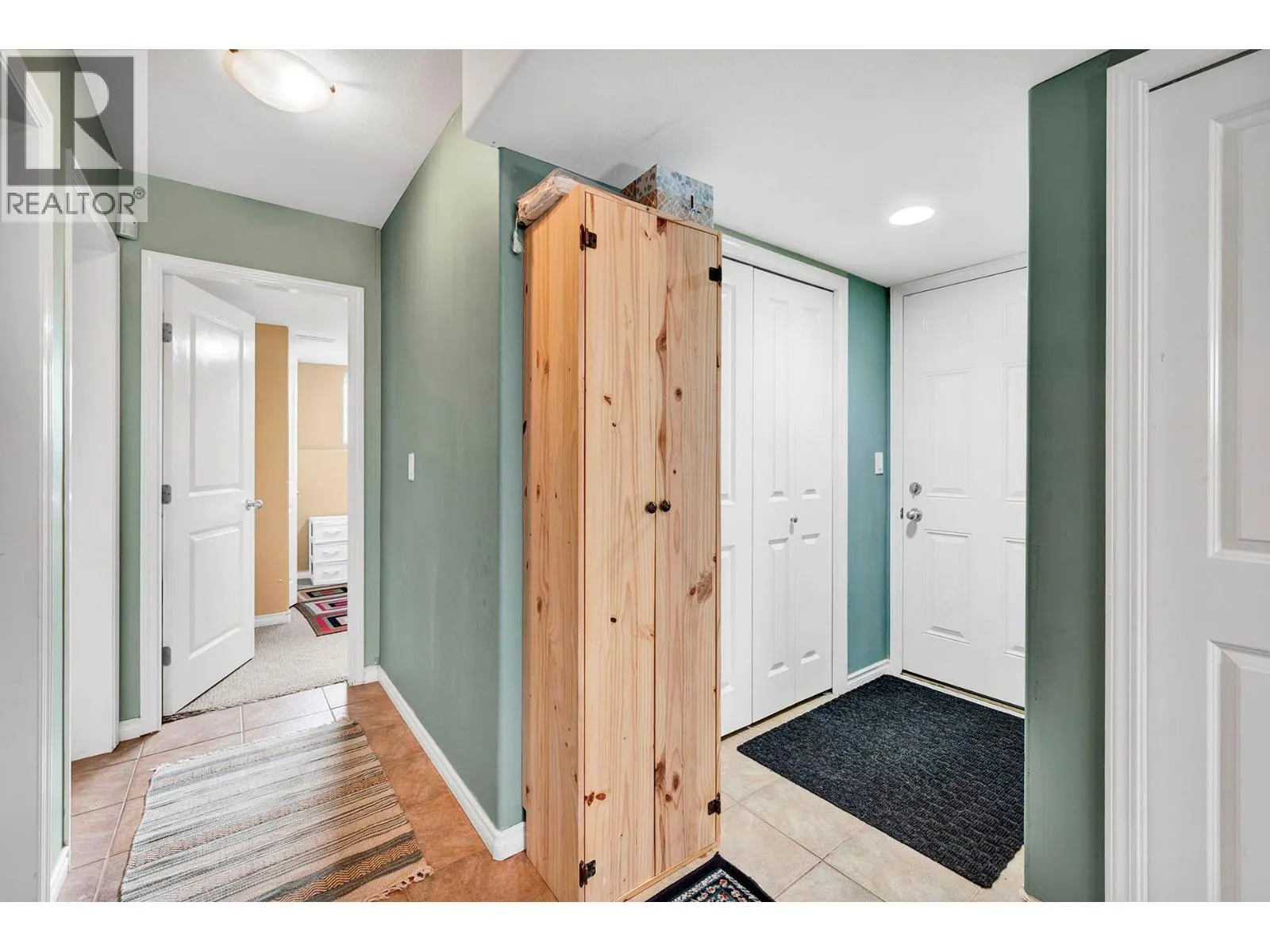 2575 BENTALL Drive