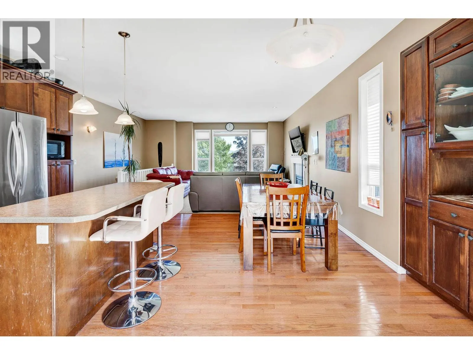 2575 BENTALL Drive