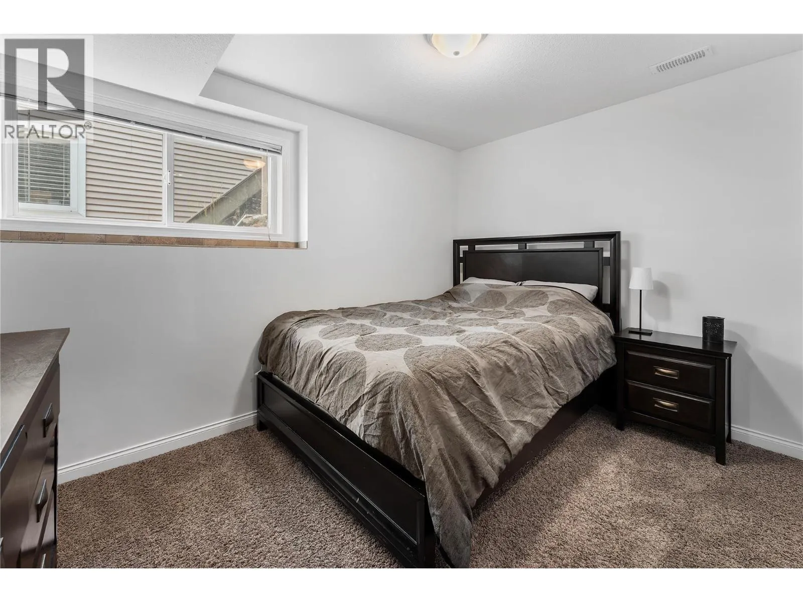 2334 Shannon Heights Place