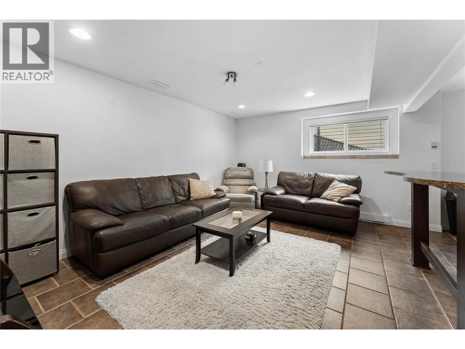 2334 Shannon Heights Place