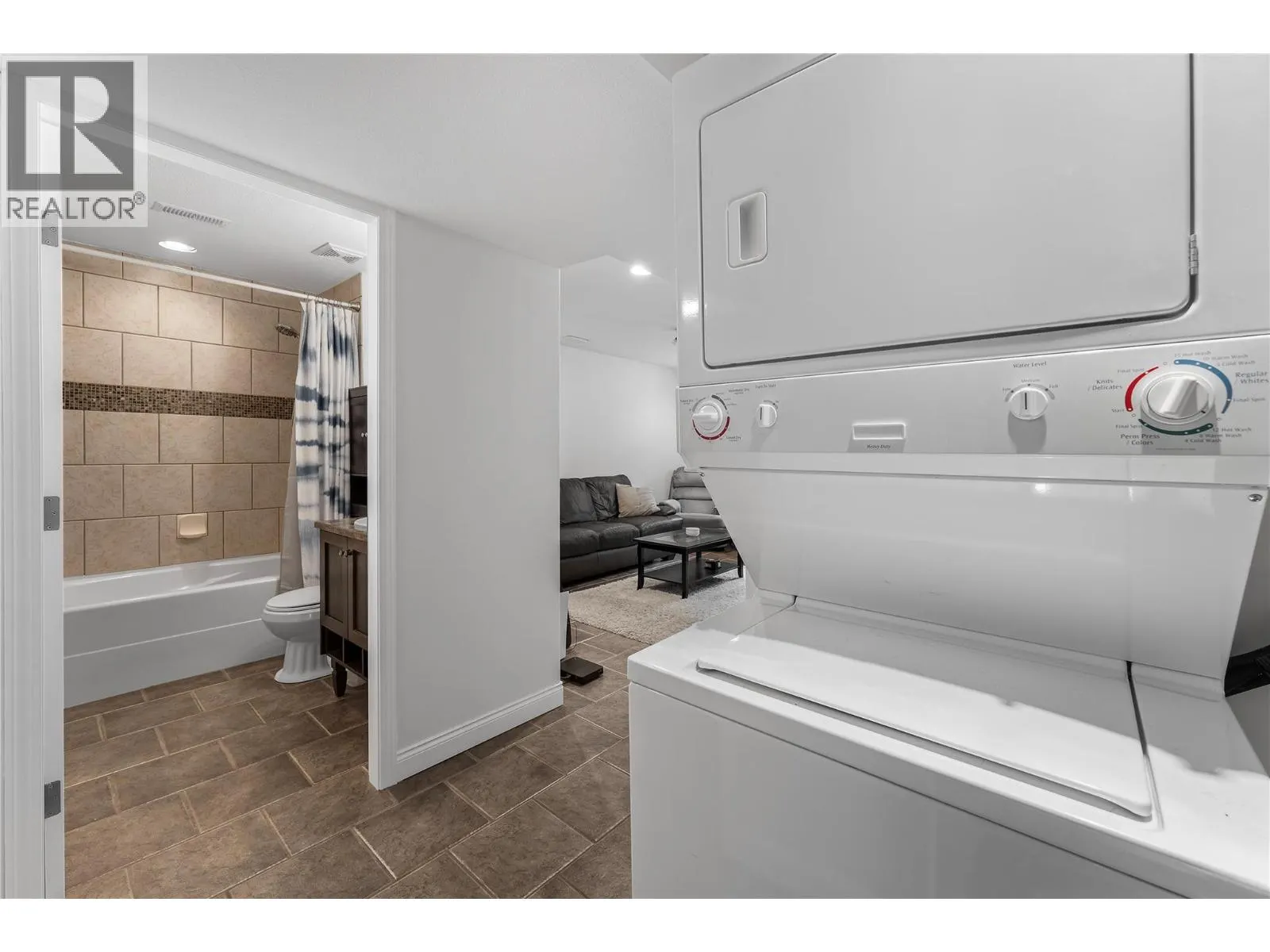 2334 Shannon Heights Place