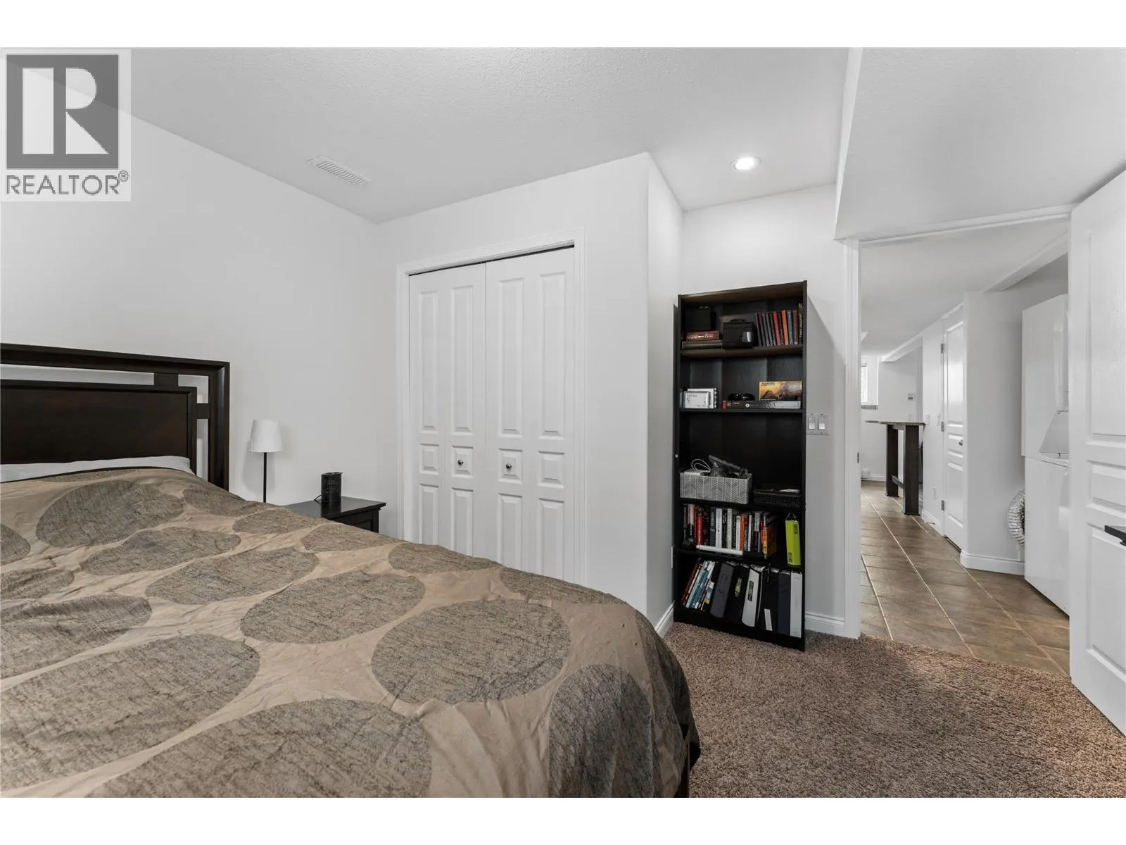 2334 Shannon Heights Place