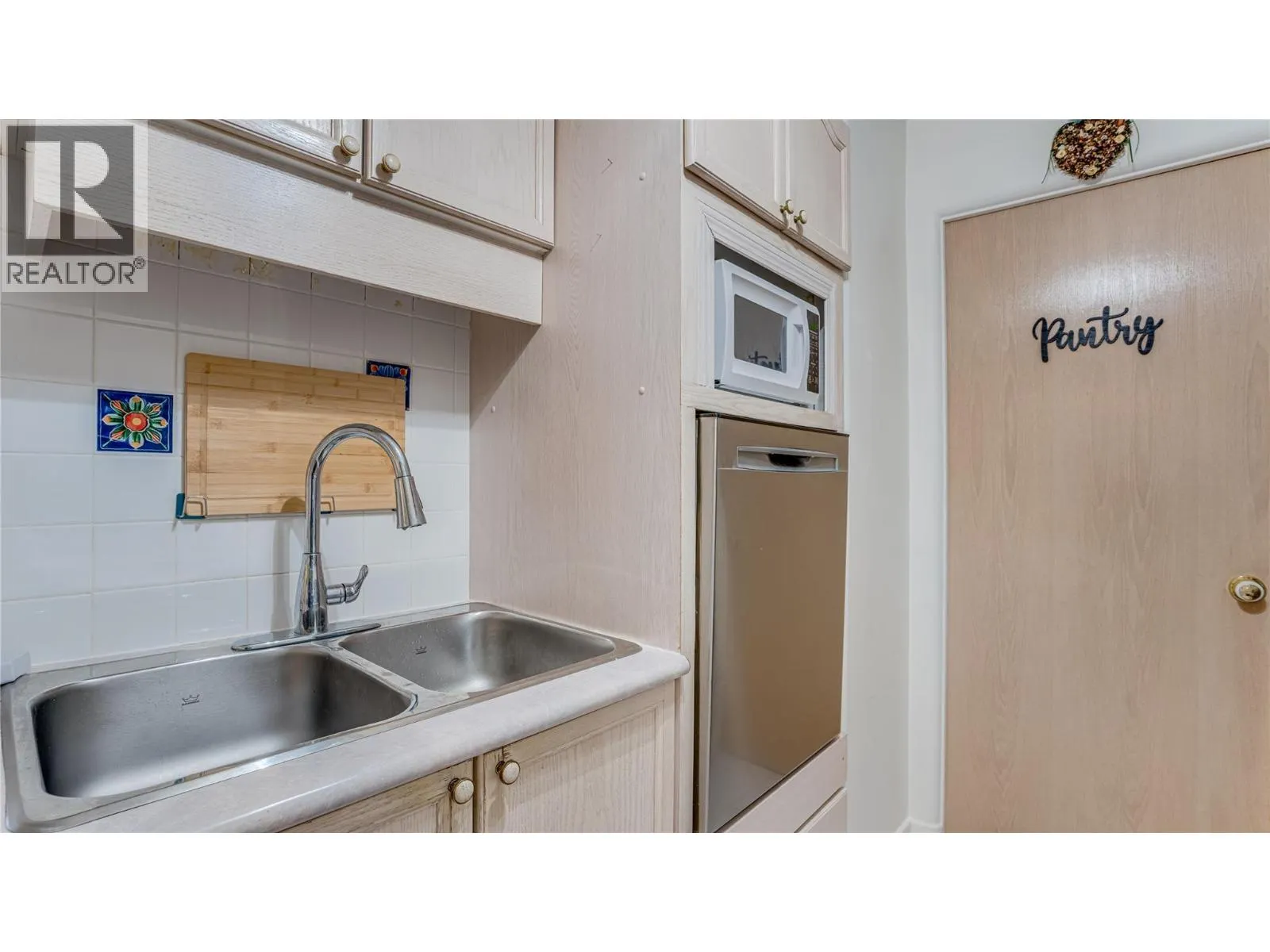 3221 Centennial Drive Unit# 110