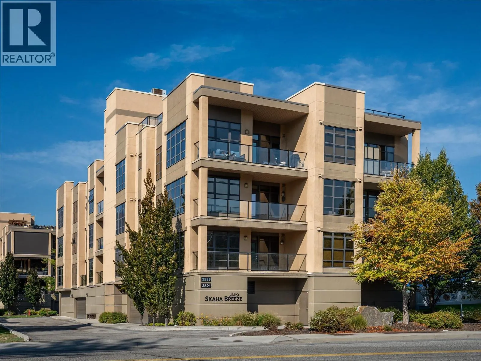 3589 SKAHA LAKE Road Unit# 303