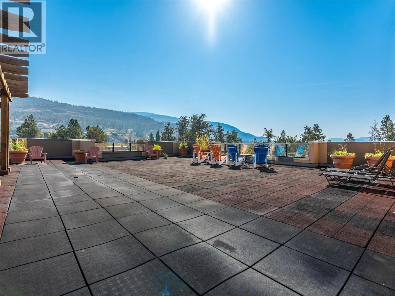 3589 SKAHA LAKE Road Unit# 303