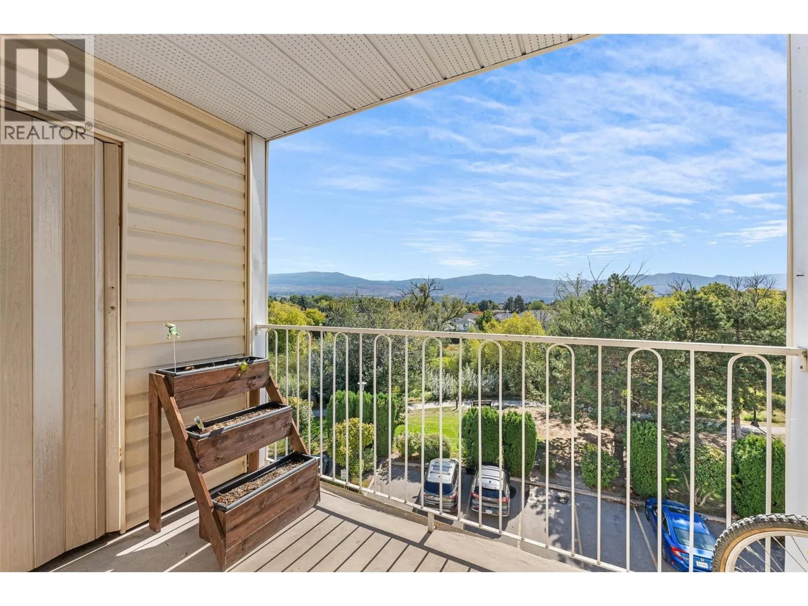 3163 Richter Street Unit# 413