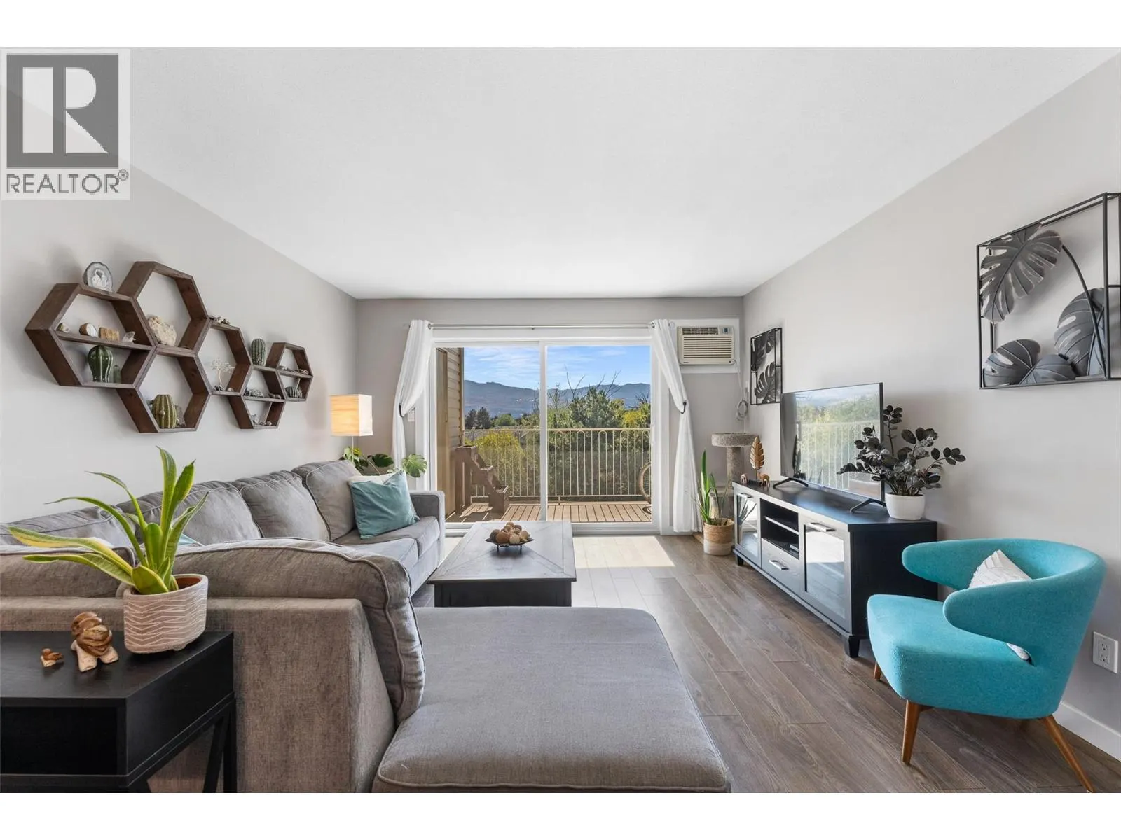 3163 Richter Street Unit# 413