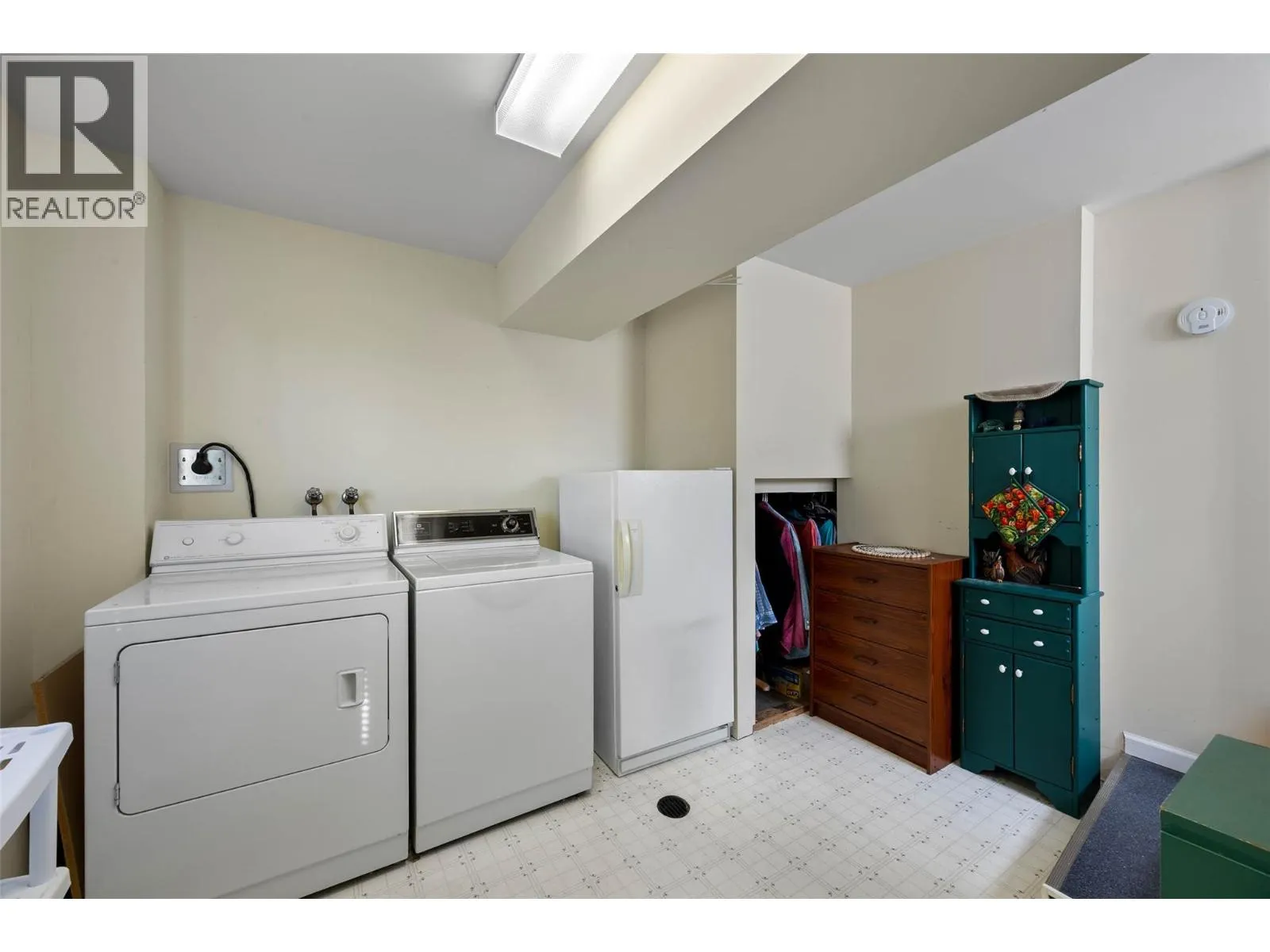 2341 Tranquille Road