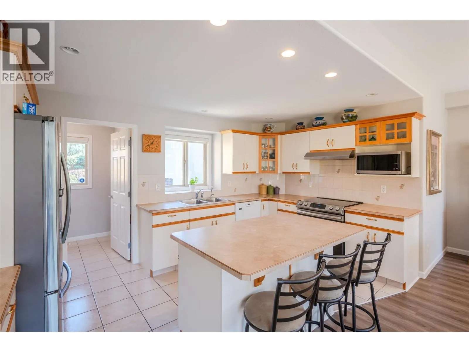 3604 LOBELIA Drive