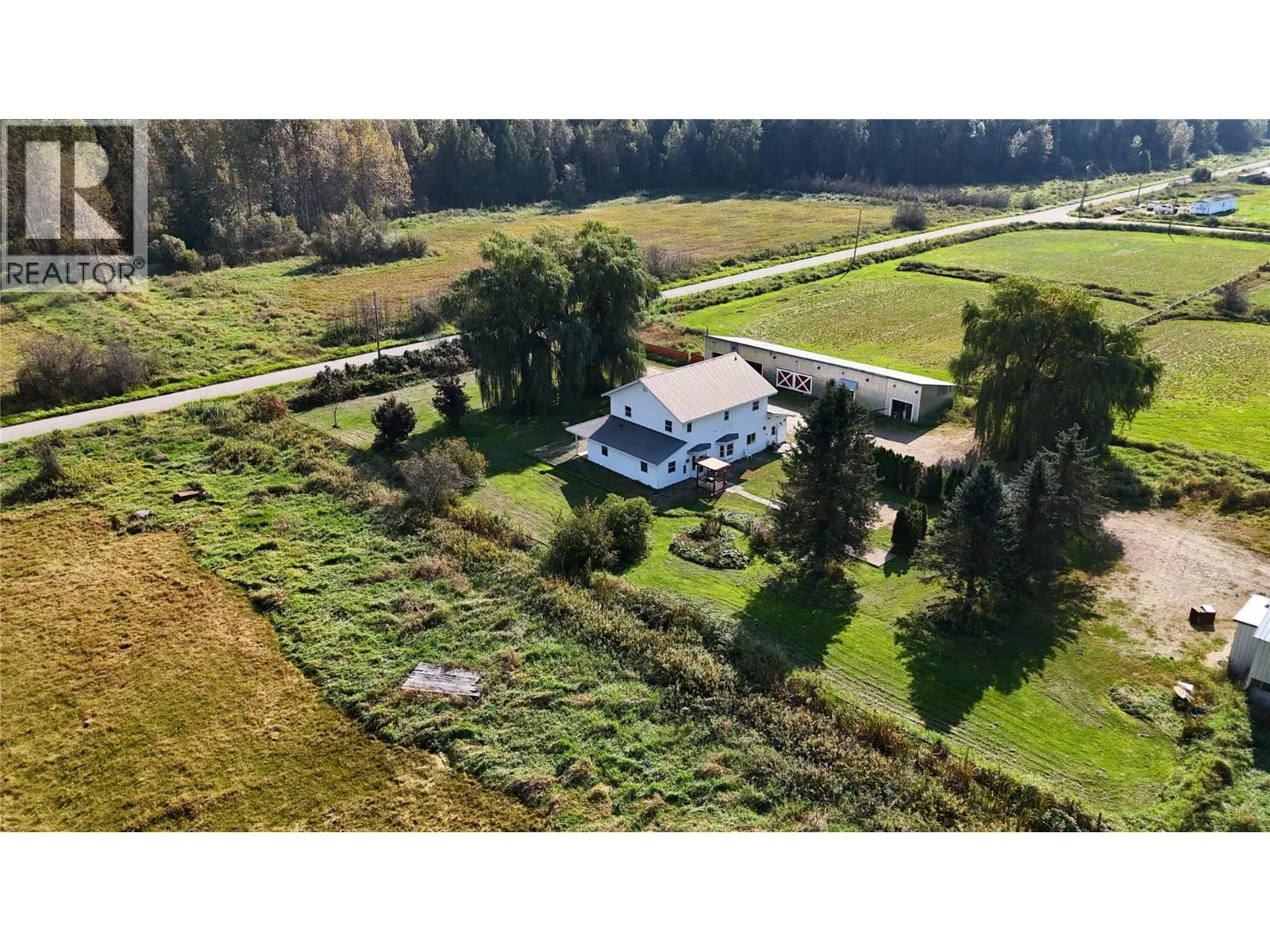 3695 Malakwa Loop Road