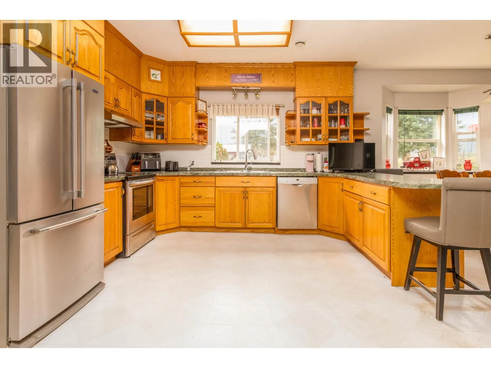 3695 Malakwa Loop Road