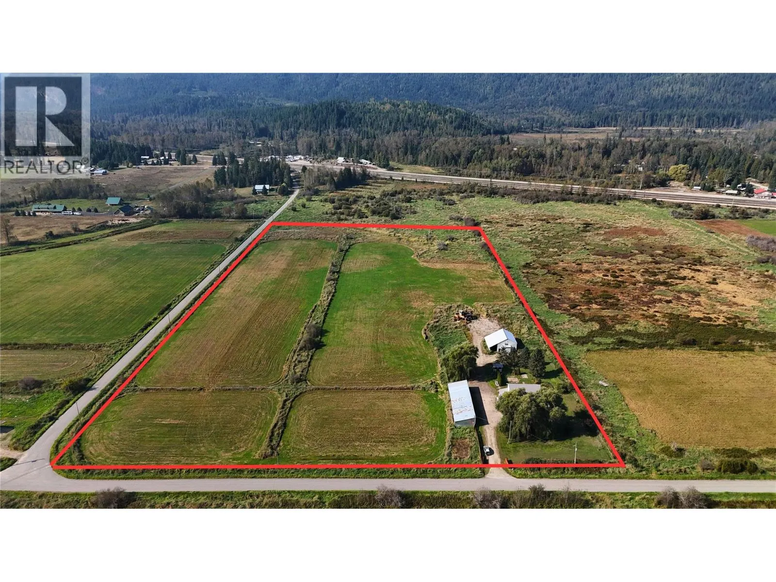 3695 Malakwa Loop Road