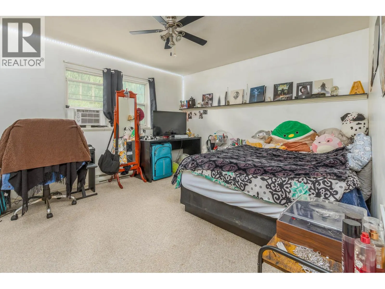 3695 Malakwa Loop Road